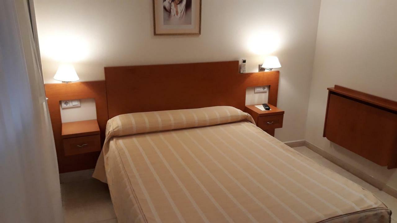 Hostal Forum Villa del Río Екстериор снимка